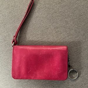 Hobo wristlet wallet with keychain